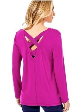 Lilly Pulitzer Luxletic Areli Top
Pullover in Bordeaux Berry